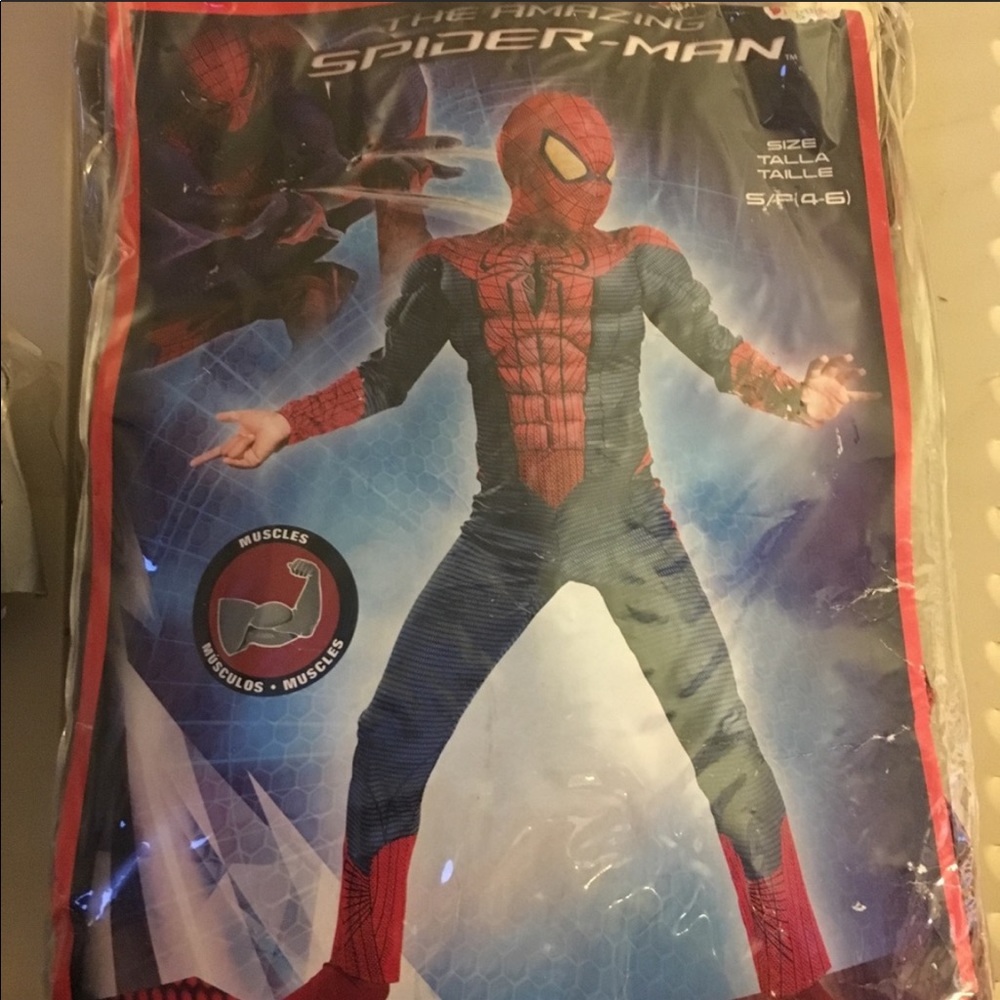 Spider-Man  size 4 - 5